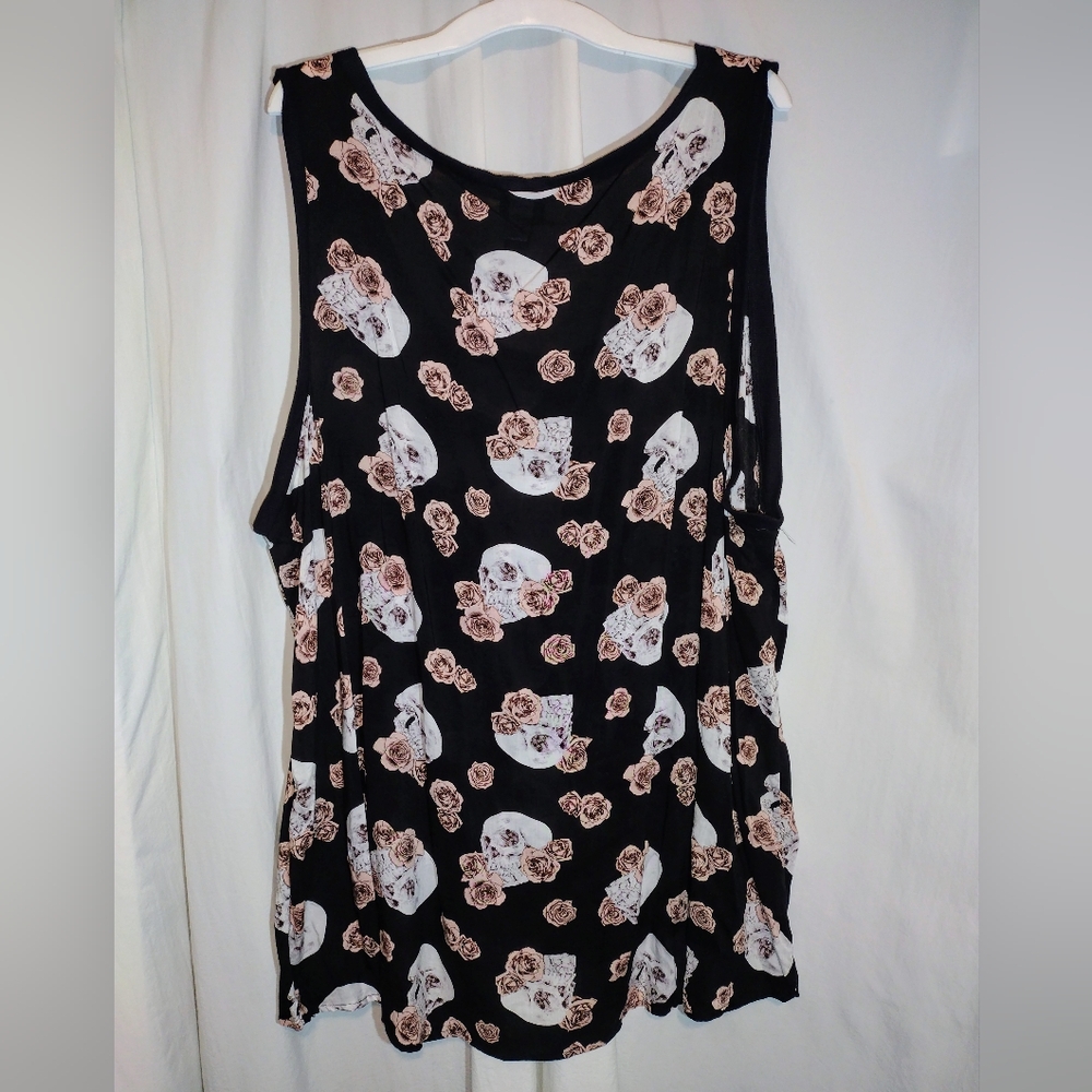 Skulls & Roses Ringer Tank Size 4 NWOT - Picture 6 of 9
